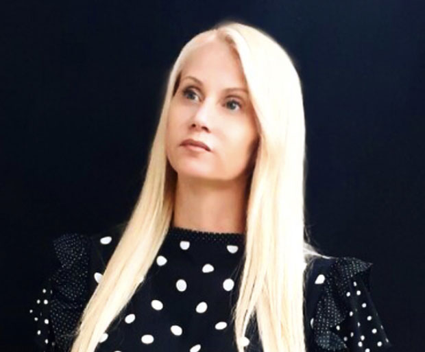 У колони можемо да понор избегнемо, и из најтежих ситуација излазили јачи и блискији: Нела из Подгорице награђена за песнички првенац
